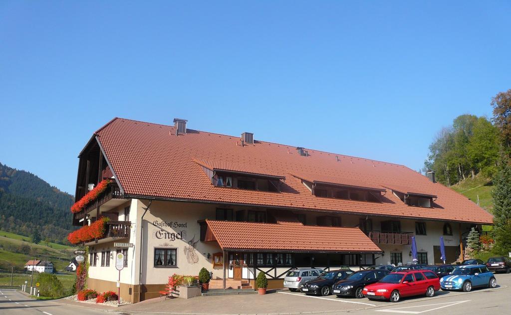Gasthof Hotel Engel Simonswald Exterior photo